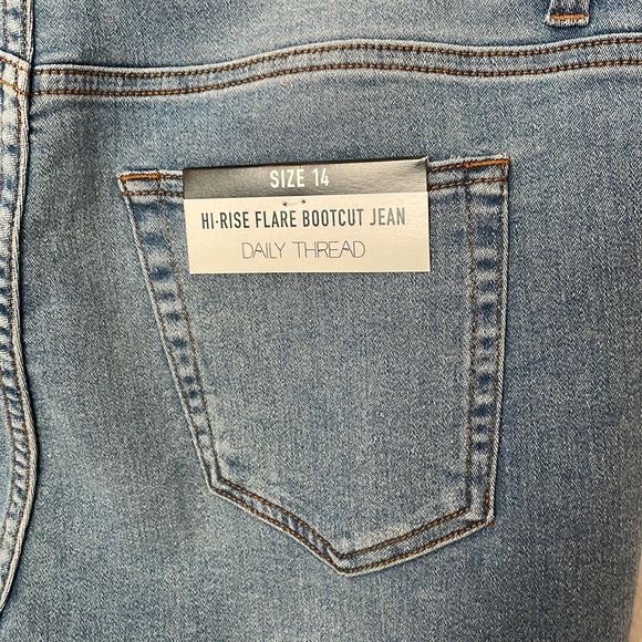 NWT Daily Thread Hi Rise Flare Bootcut Jean. 14 - Picture 7 of 8
